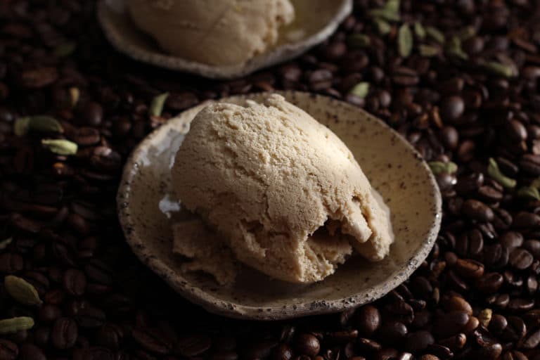 Mocha ice cream with cardamom